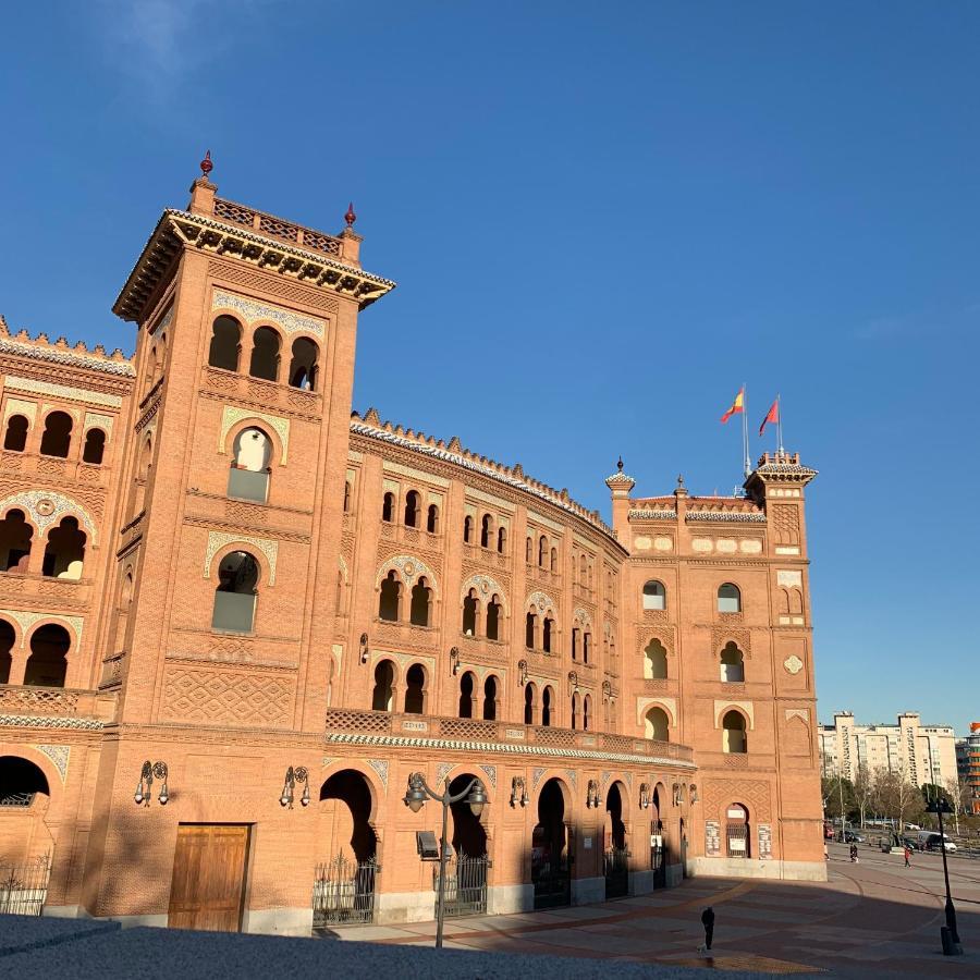 Alojamiento Silvie La Puce Appartement Madrid Buitenkant foto